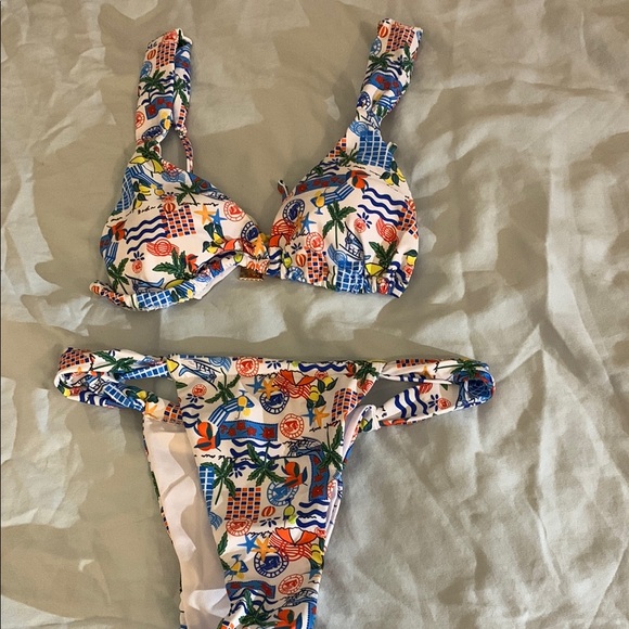 Colorful Patterned Bikini Set - Picture 2 of 5